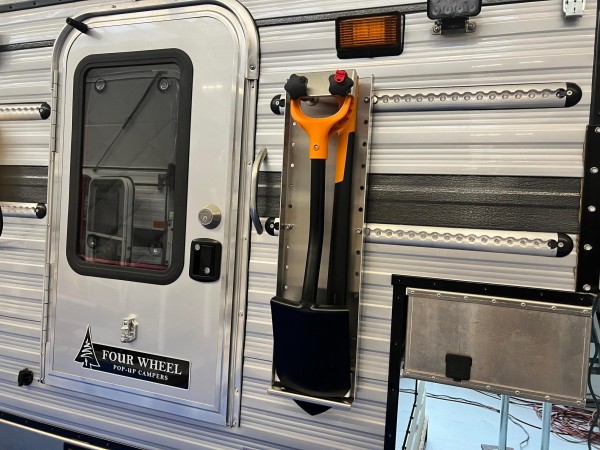 Komplettset Axt und Spaten